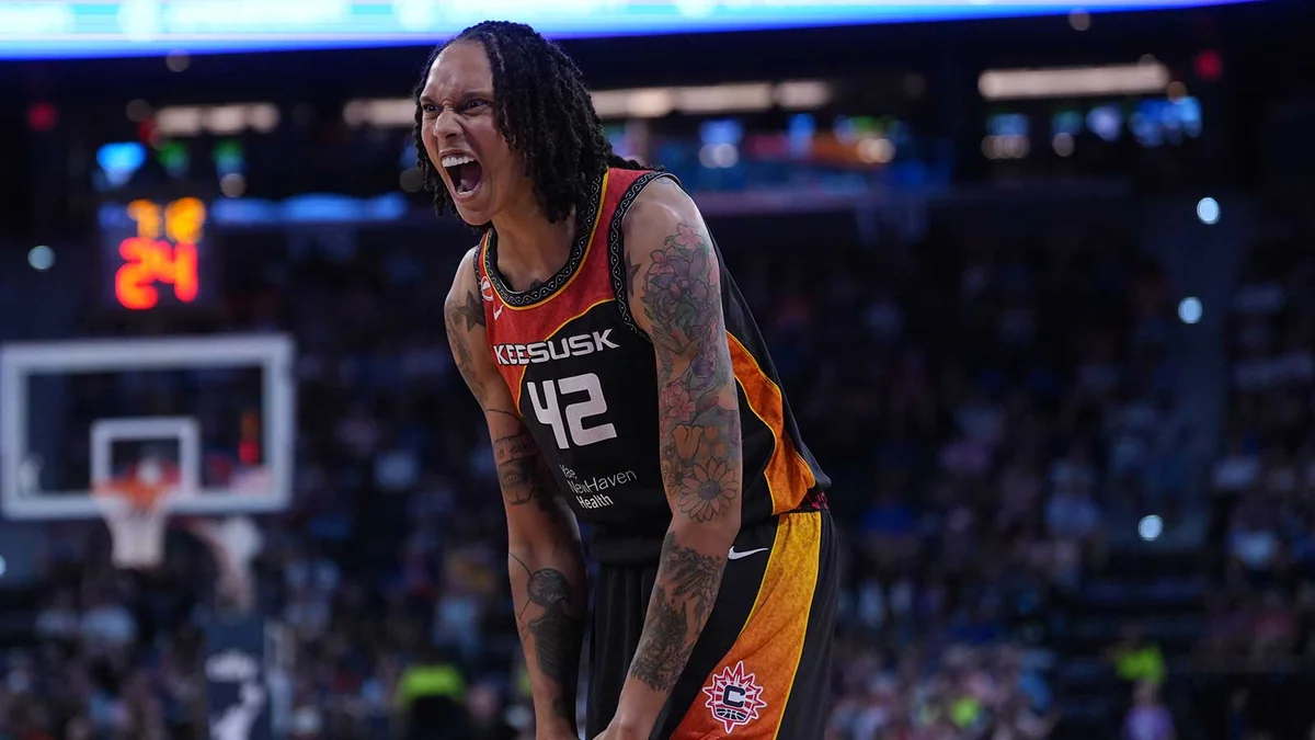 Griner Returns to Phoenix and Can Still See Taurasi on the Court