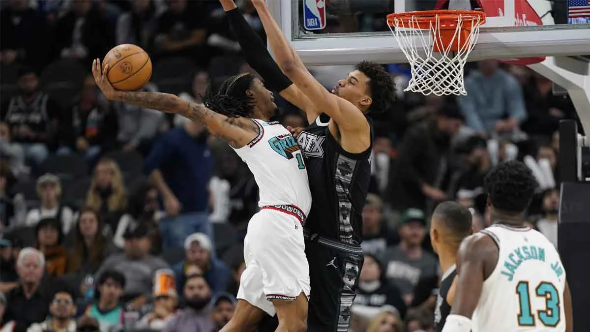 Ja Morant Puts Himself Above Every NBA Dunker Ever. Yes, Including Vince Carter.