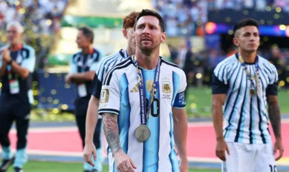 Messi’s Heartbreak on the Grass After World Cup Final Loss to Spain
