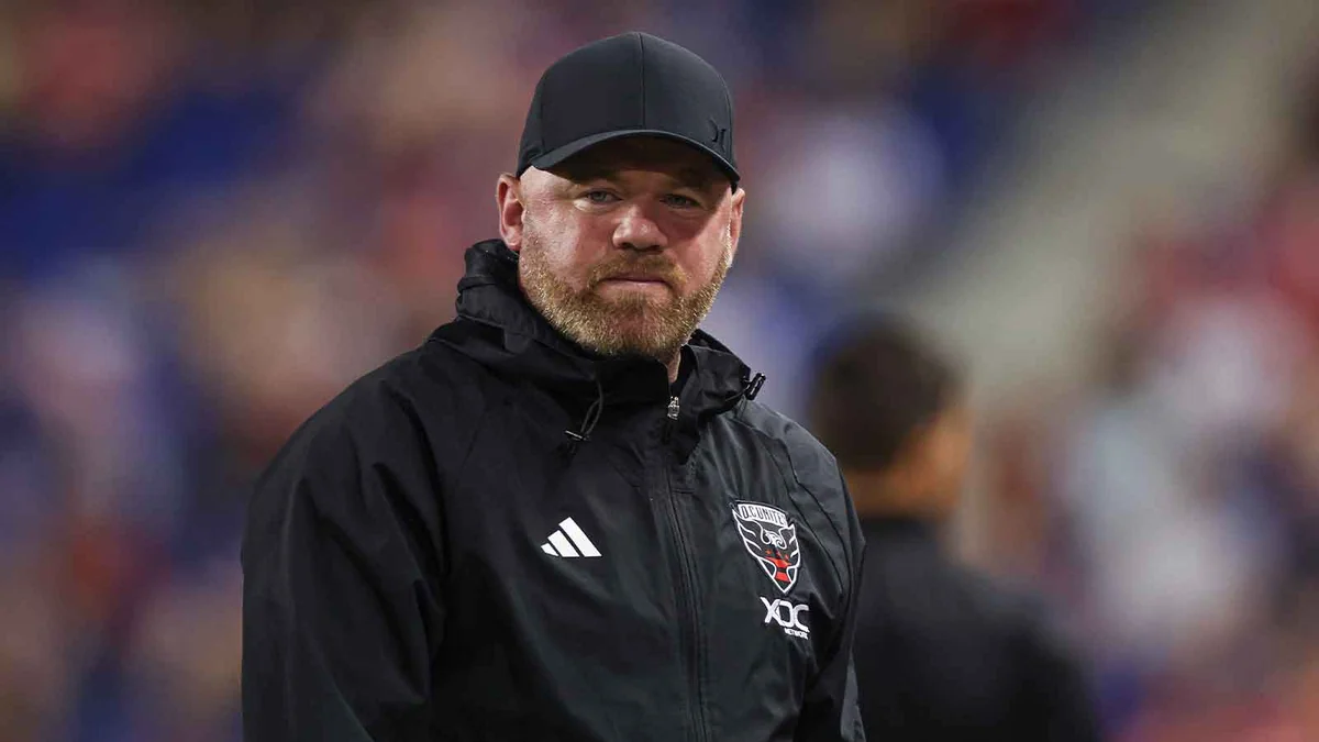Wayne Rooney Called the World Cup Final Halftime Show ‘Crap’ and He Wasn’t Alone