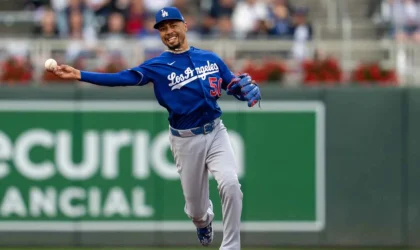Mookie Betts Turned a Rundown Into a Game-Ending Tangle and the Phillies Paid for It