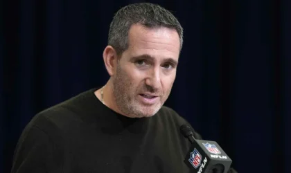 Could Howie Roseman actually run an NBA team? An Eagles insider weighed in.