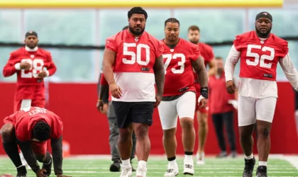 Vita Vea showed up for Buccaneers camp despite trade request. Here’s what happened.