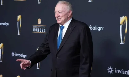 Jerry Jones says he talked trade with another owner. That’s how the Cowboys roll.