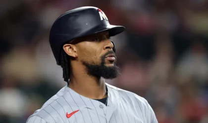 Byron Buxton Leaves Twins Game With Hip Problem. Same One That’s Bothered Him All Year.
