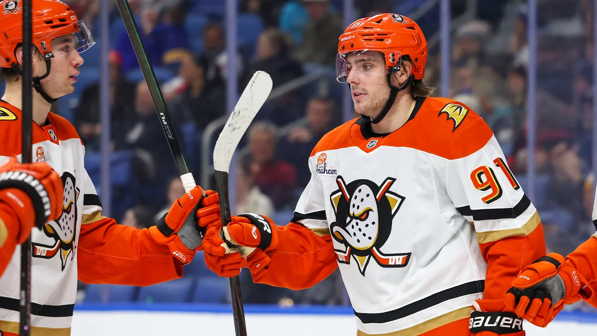 Leo Carlsson on $90 Million Flyers Offer Sheet: ‘I Really Wanted Them to Match’