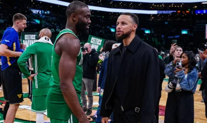 Golden State’s Offseason Whiffs on Davis and Brown Leave Curry Era at a Crossroads