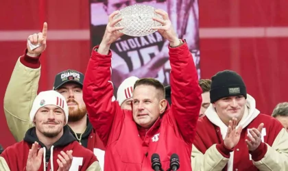 Indiana Loses a Freshman Pass Rusher to the Transfer Portal Before Fall Camp