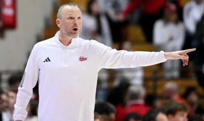 Indiana Hoosiers Football Won a Title. Darian DeVries Says the Basketball Team Isn’t Backing Down.