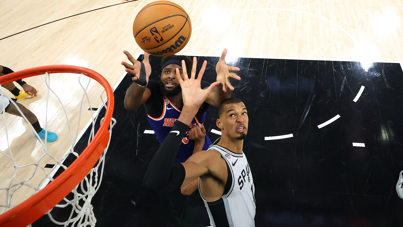 Knicks Hit a Wall in Pelicans Trade Talks After Losing Robinson to Boston