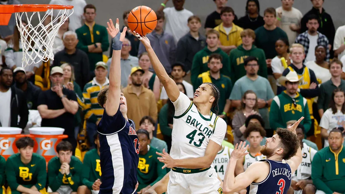 Lakers Rookie Cameron Carr Already Has a Teammate Issuing a League-Wide Warning