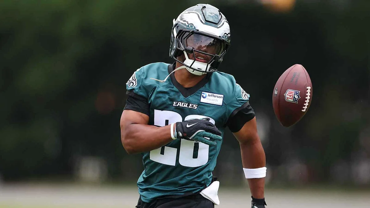 Saquon Barkley Makes His Pitch to LeBron James and Philly Fans Are All In