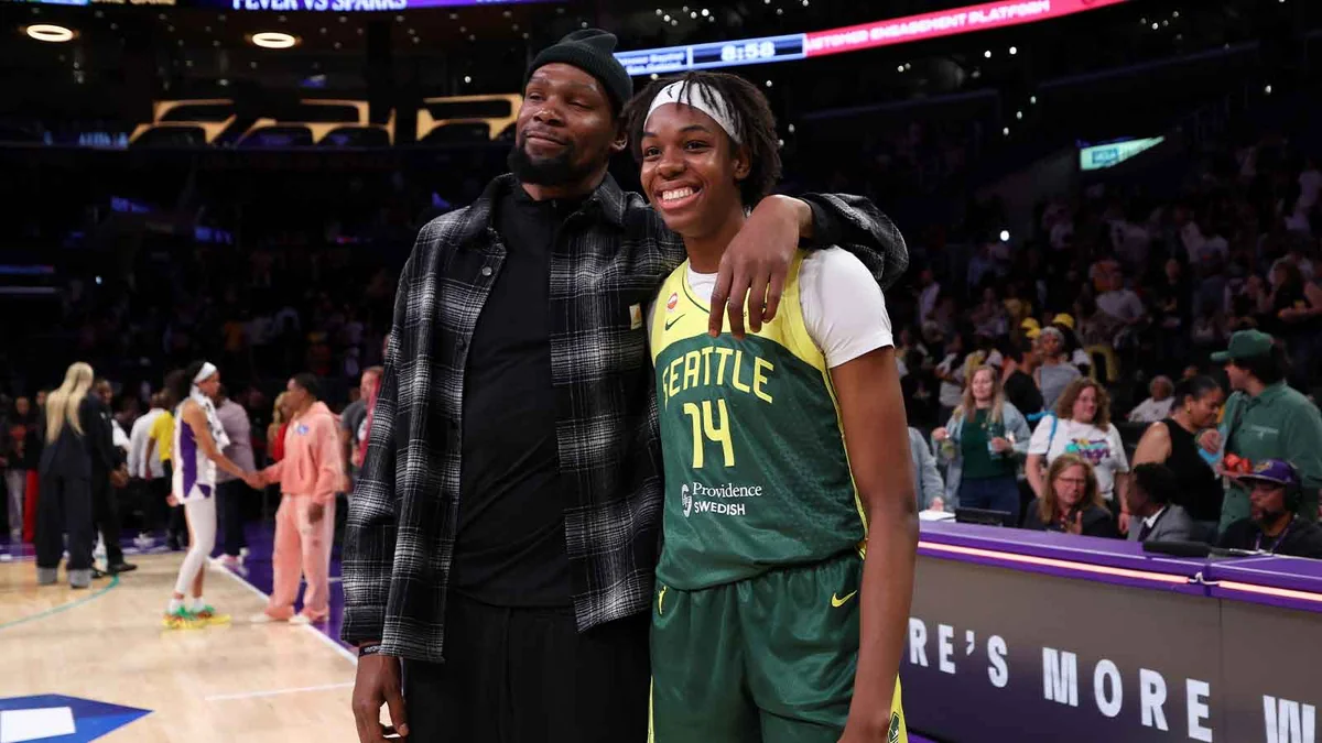 Kevin Durant Gave a WNBA Rising Star a Private Lesson in His Signature Shot