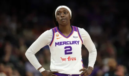 Kahleah Copper slammed her stat sheet. The Mercury’s season might be slipping with it.
