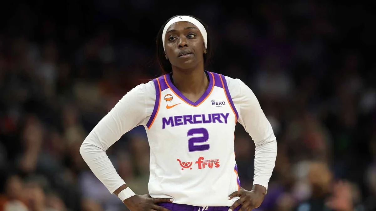 Kahleah Copper slammed her stat sheet. The Mercury’s season might be slipping with it.