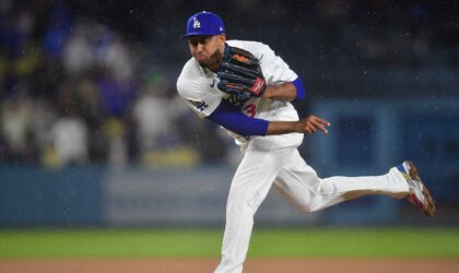 Dodgers Reliever Edwin Diaz Throws 28 Pitches in Latest Step Toward Return