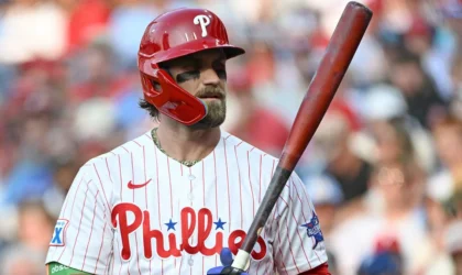 Bryce Harper Called in a Dodgers Coach for the Home Run Derby. His Teammate Knows the Move.