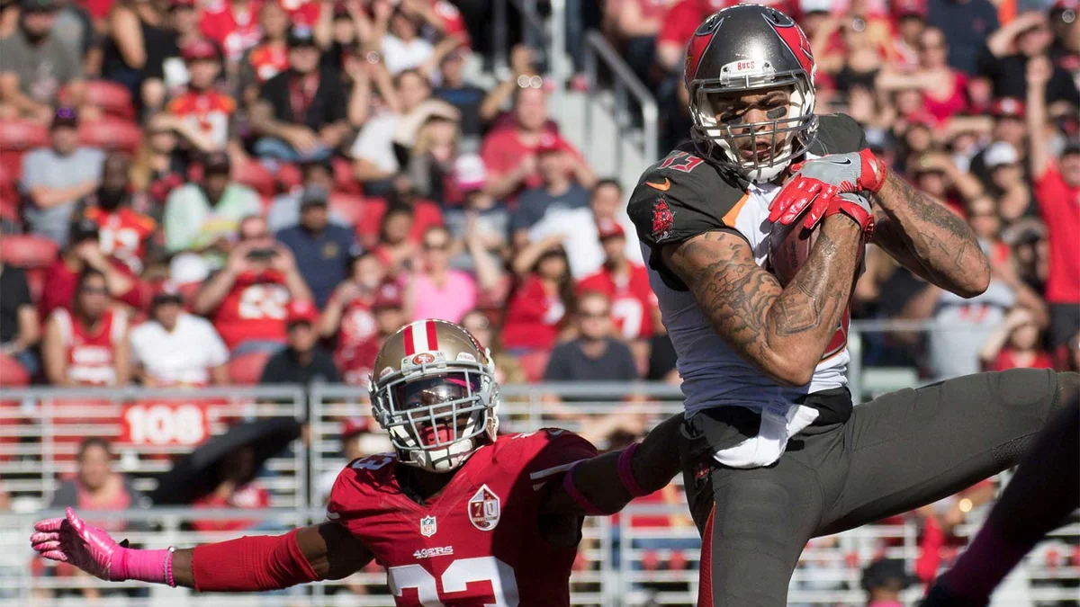 Larry Fitzgerald Just Called Mike Evans the Most Underrated Receiver of a Generation