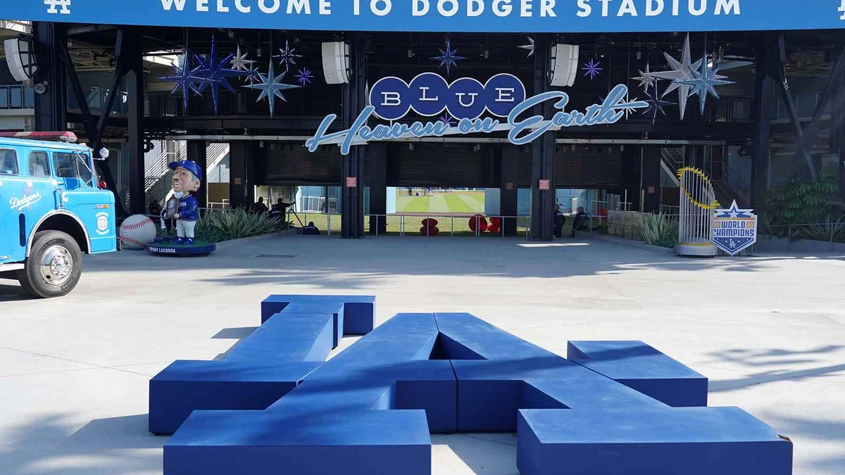 Texas Has No Reason to Trade Corey Seager. The Dodgers Should Try Anyway.