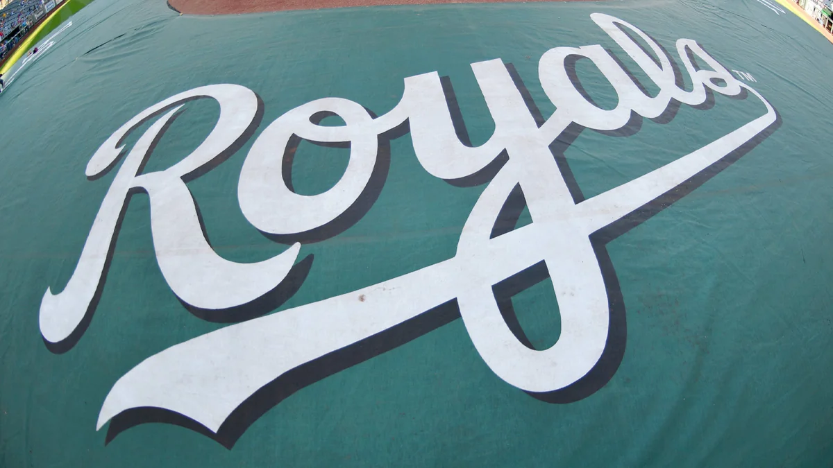 Vince Velasquez Joins Royals on Minor League Deal After Cubs Exit
