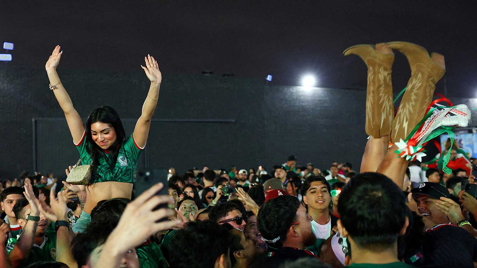 Mexican Fans Tracked Down England’s Hotel After the Team Booked 15 Decoys