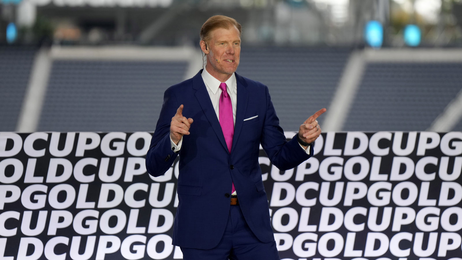 Alexi Lalas Says an England Loss to Mexico Would Be a ‘Colossal Disaster’
