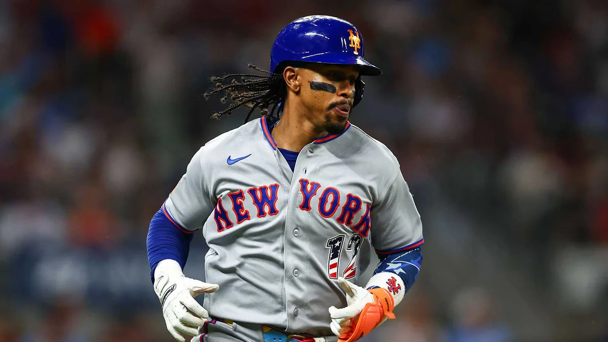 Francisco Lindor’s ninth-inning error caps a first half the Mets would rather forget