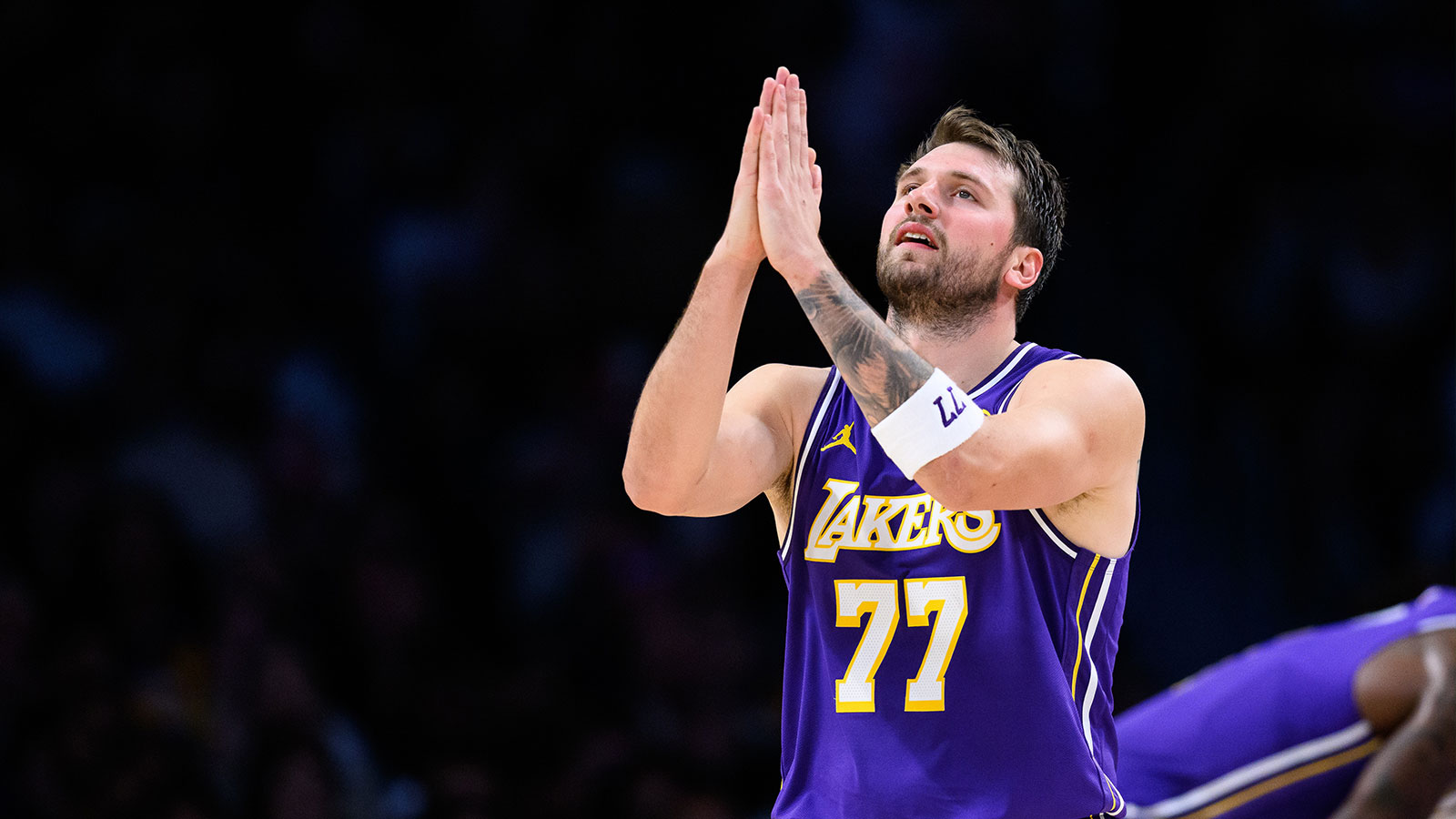 Lakers Drop $131 Million on Three Free Agents Hours After the Walker Kessler Trade
