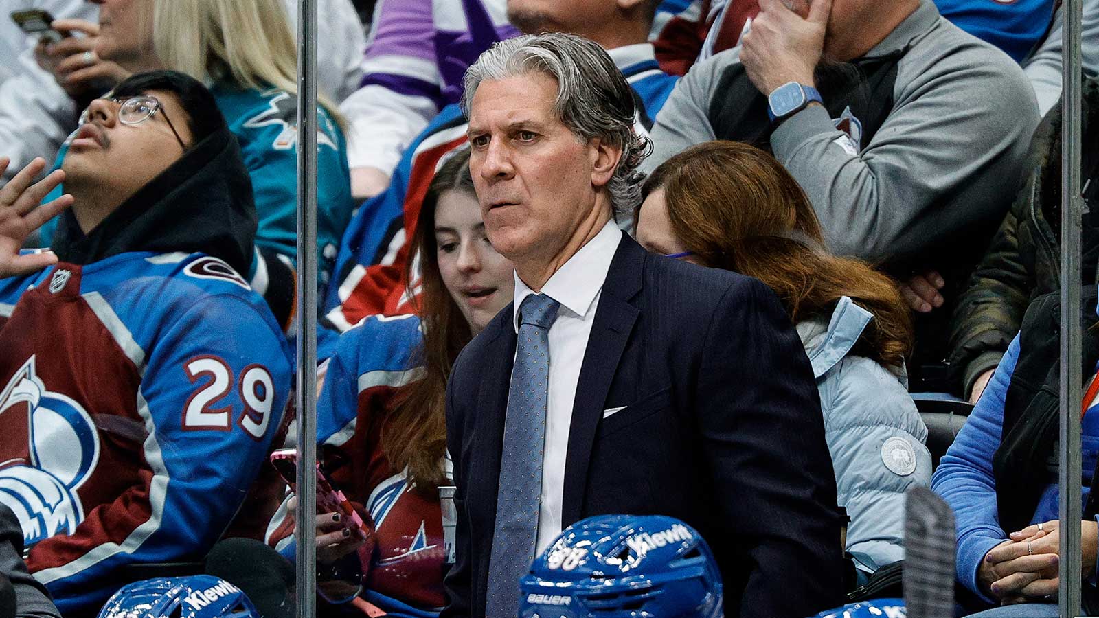 Avalanche Bring Back a Defenseman Whose Father Helped Win Their First Stanley Cup