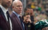 Hunt Signs $900K Deal Hours Before Arbitration Deadline