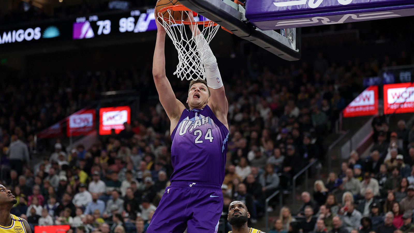 The Pressure on Rob Pelinka Just Cost the Lakers a Fortune for Walker Kessler
