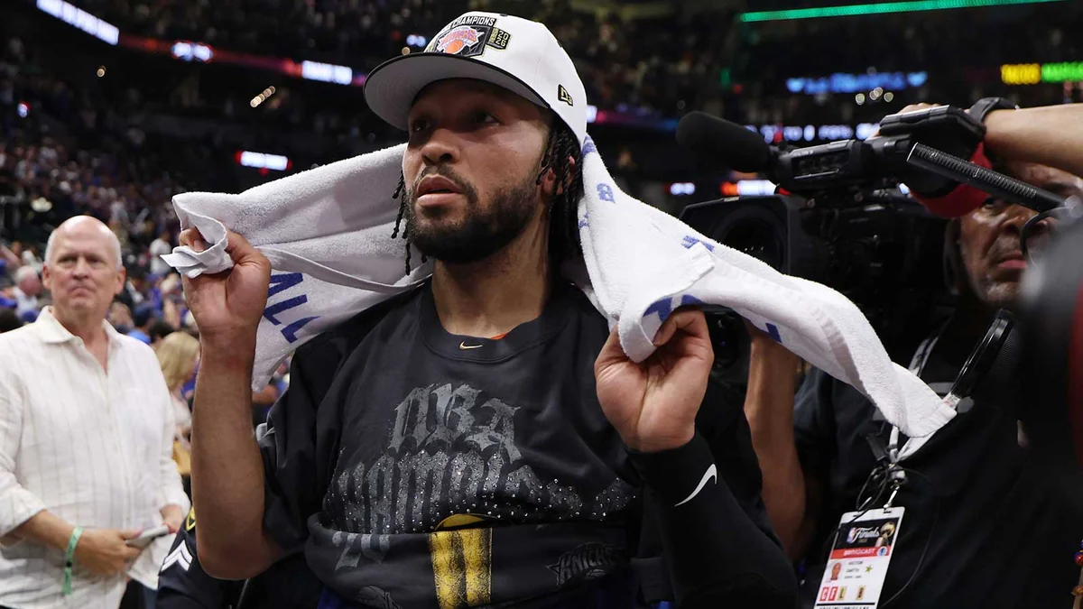 Jalen Brunson Accepted Roman Reigns’ WWE Invite in 3 Words and MSG Is Ready