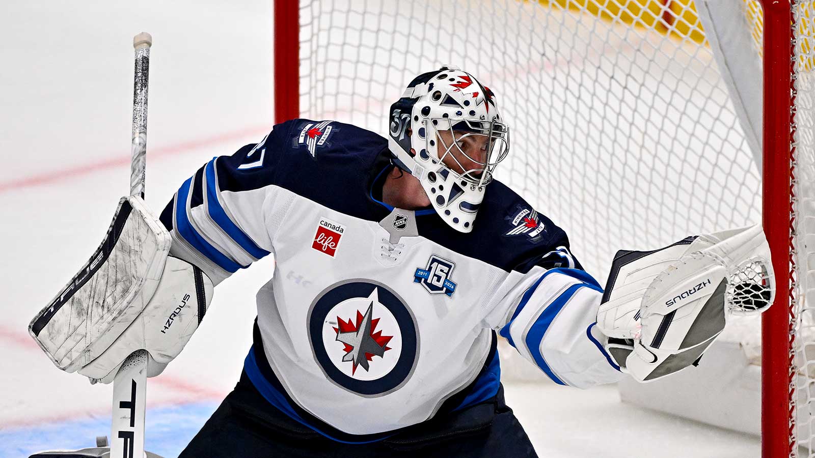 Devils Have a Goalie Problem. Connor Hellebuyck Isn’t the Fix.