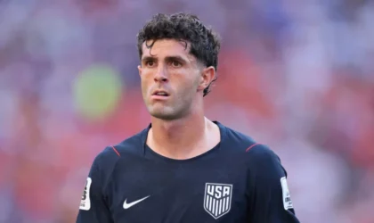 Pulisic Fractures Leg in World Cup Loss to Belgium. Recovery Timeline Could Be Tight.