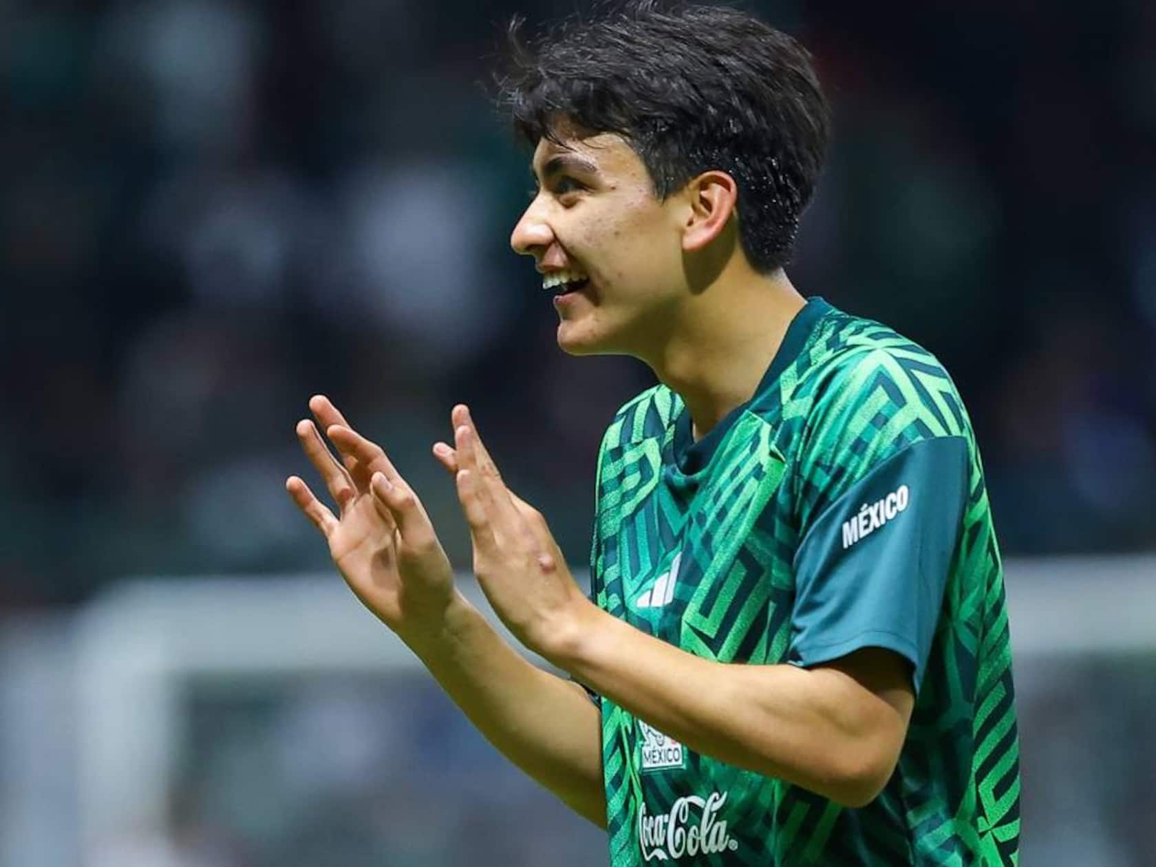 What Happens When a 17-Year-Old World Cup Star Has a £20M Release Clause? United Just Walked Away.
