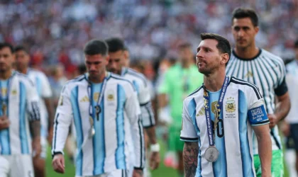 Argentina Turned Their Backs on Spain During Trophy Ceremony and the Photos Are Brutal