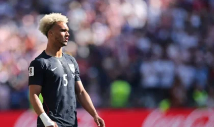 Manchester United’s Left-Back Hunt Leads Them to Fulham’s Antonee Robinson