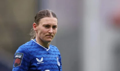 Everton Makes It Permanent: Blundell Signs After Loan Spark