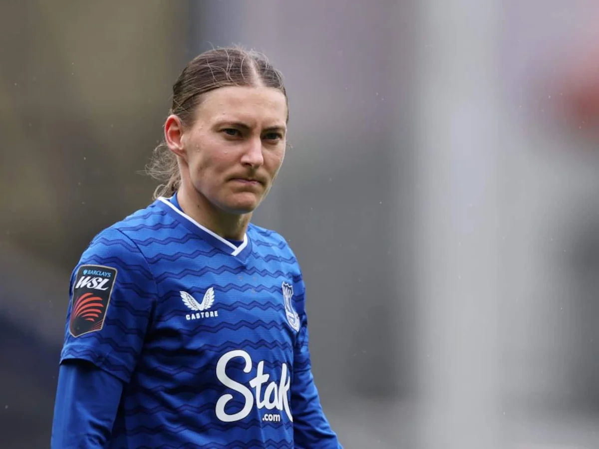 Everton Makes It Permanent: Blundell Signs After Loan Spark