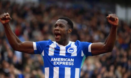 Rio Ferdinand Tells Danny Welbeck to Skip Chelsea, Head Back to Manchester United