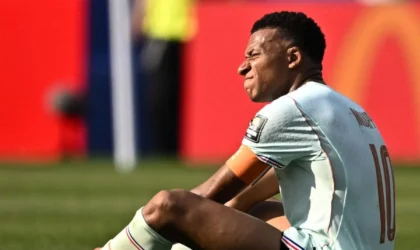 Mbappe Scores Stunner, Then Gets Subbed Off. France Isn’t Worried Yet.