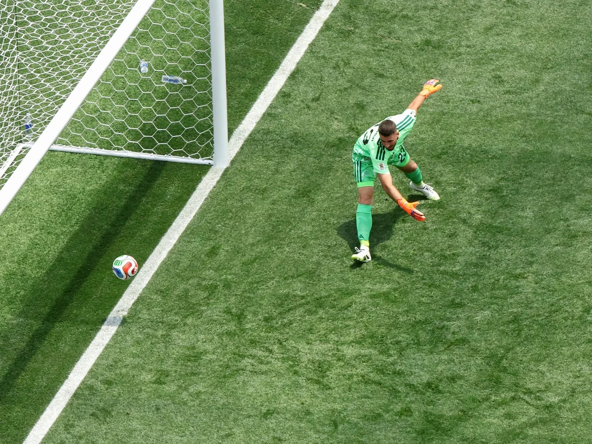 Spain’s 649-Minute World Cup Clean Sheet Ends on a Header from Charles de Ketelaere