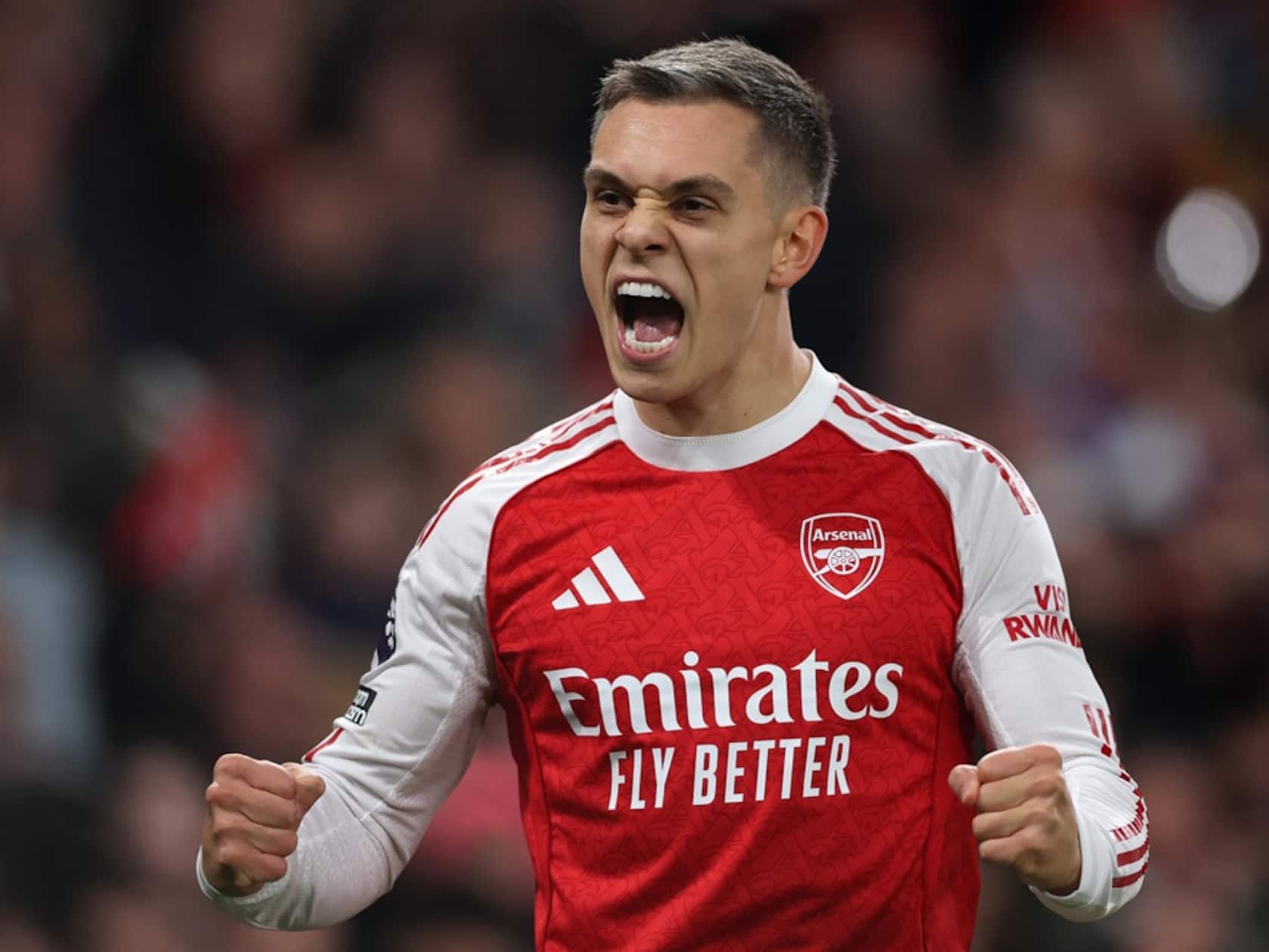 Arsenal Offloads Leandro Trossard to Besiktas for €20 Million
