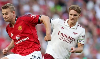 De Ligt Is Back at Carrington Grinding Alone While United Holds Its Breath on Defense
