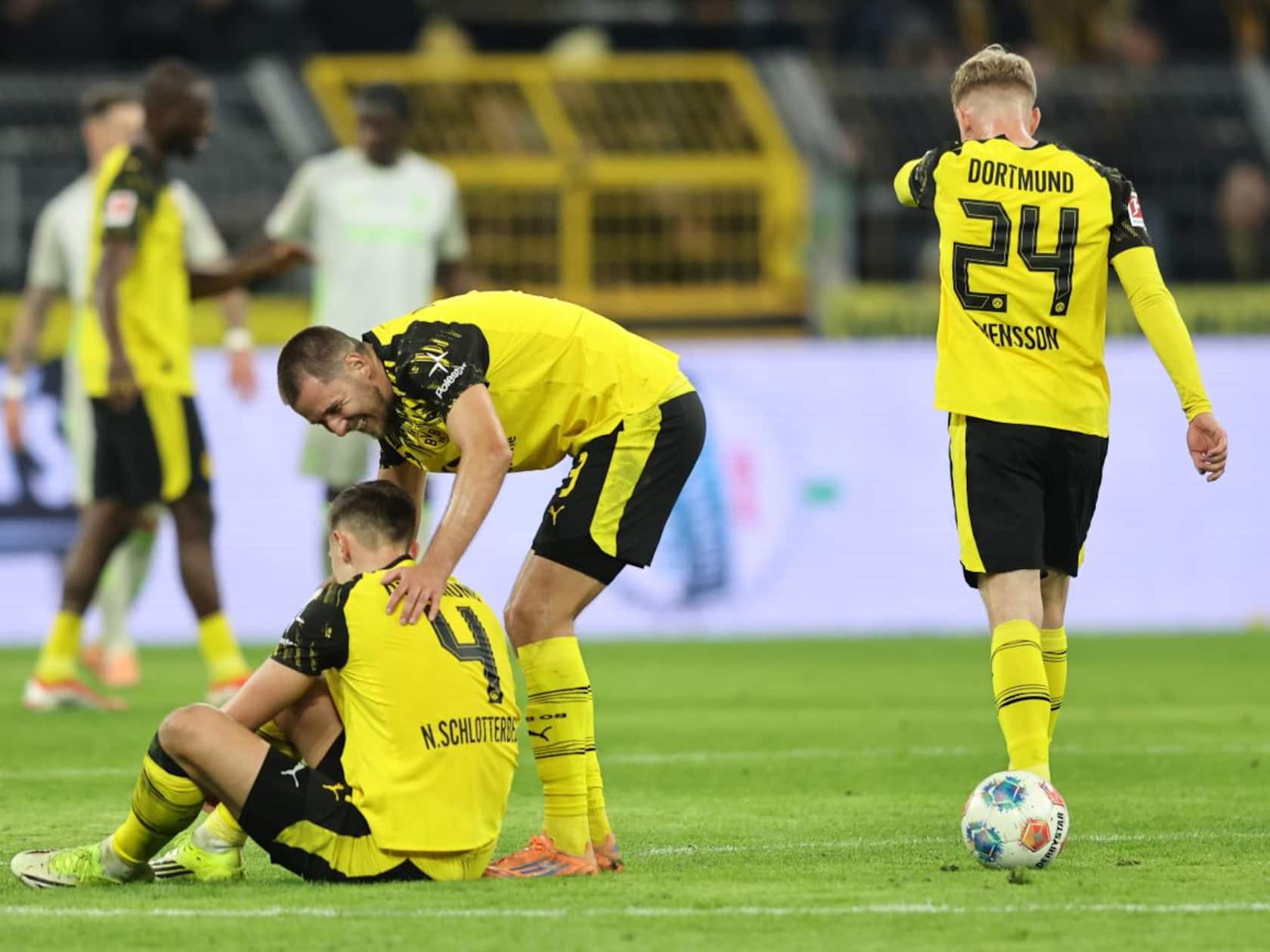 Borussia Dortmund Ready to Lock Down Anton With New Deal as Man United Lurks