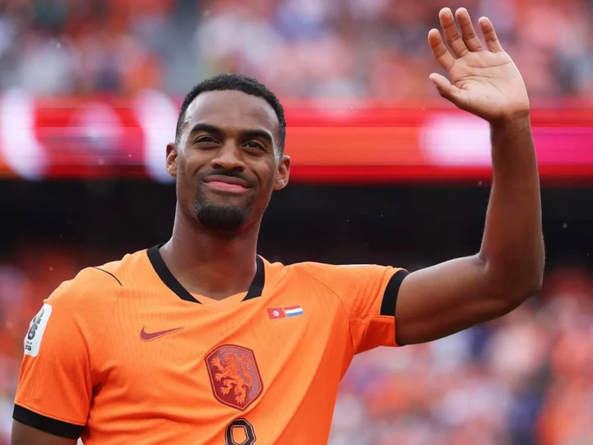 Gary Neville Picks a Liverpool Star for United. It’s Not Who You’d Expect.