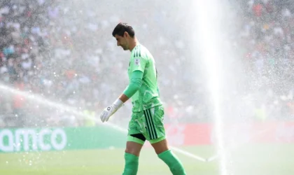 Courtois Hurt His Knee at the World Cup. Real Madrid Isn’t Panicking About Goalkeeper Depth.
