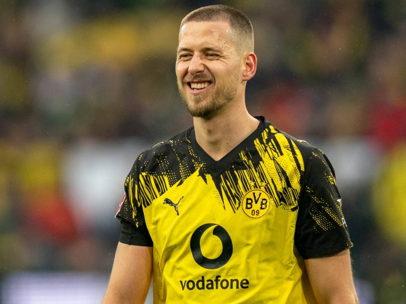 Dortmund Respond to Man United’s Interest by Promoting Waldemar Anton to Third Captain