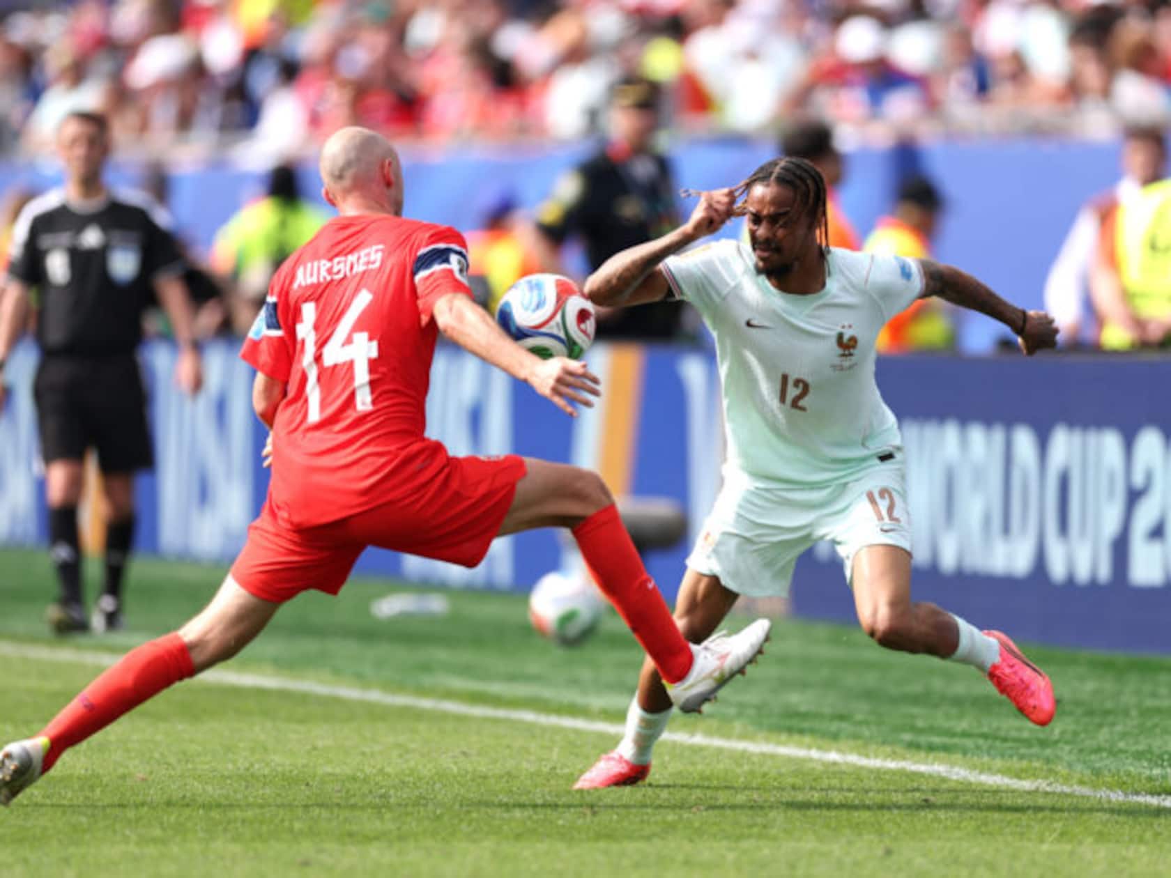 Barcola Emerges as Arsenal’s Plan B After Villa’s $130M Price Tag on Rogers