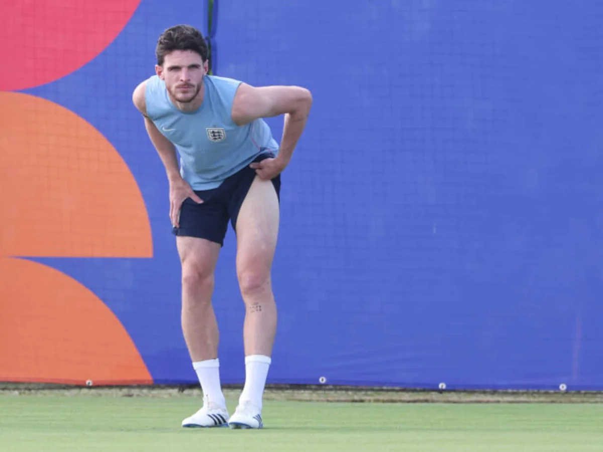 England Midfielder Declan Rice Cleared for World Cup Semifinal After Food Poisoning Scare